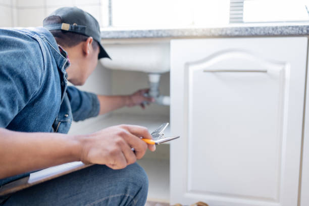 Best Shower Repair Services  in Bernie, MO
